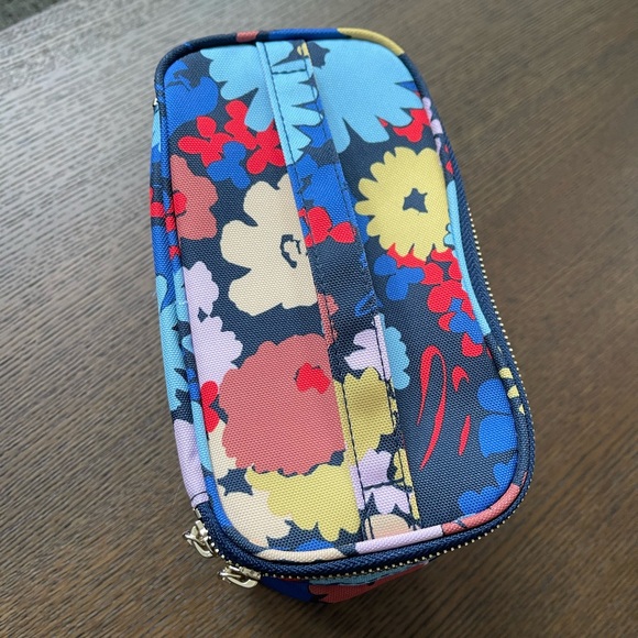 Kate Spade Travel Bag - Picture 3 of 5